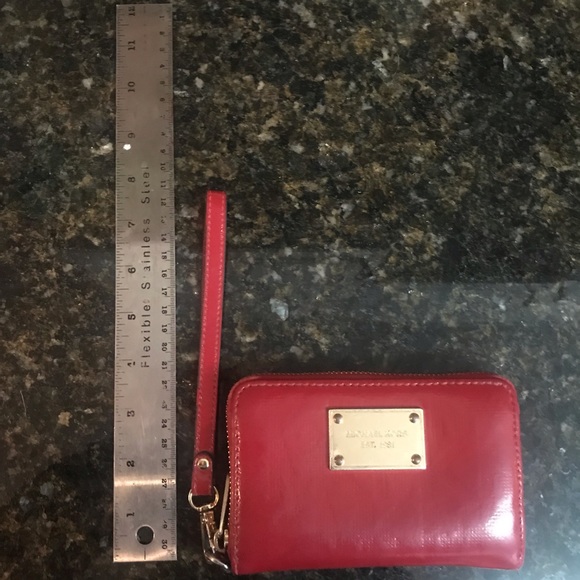 Michael Kors red wallet with wristlet strap - Picture 6 of 6
